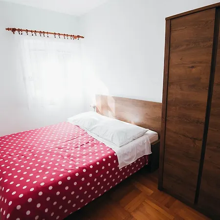 Apartment Visnjic *