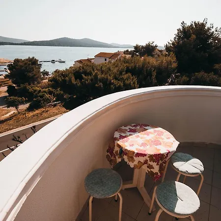 Visnjic Apartment *